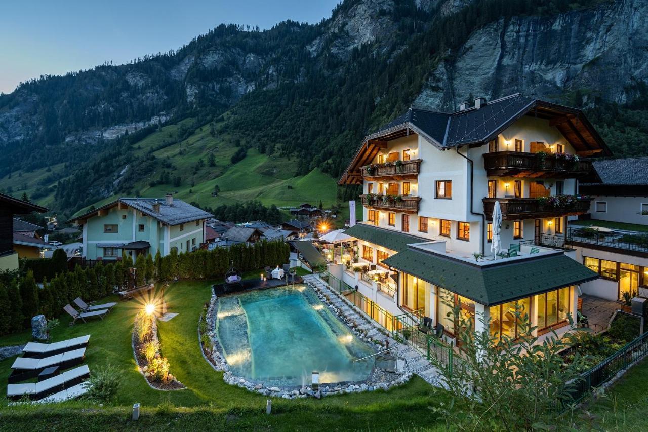 Naturhotel Huettenwirt Im Grossarltal Hüttschlag Exterior foto